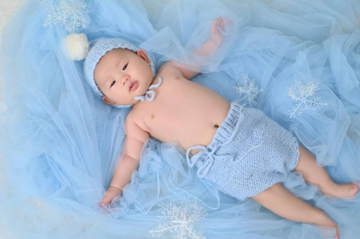 清镇宝宝要不要穿袜子